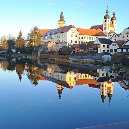U Jarosu Lägenhet